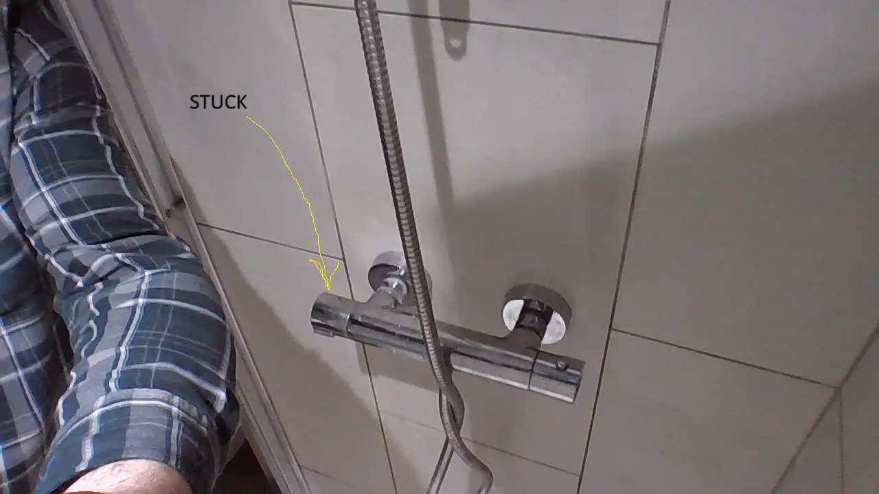 Shower taps1.png